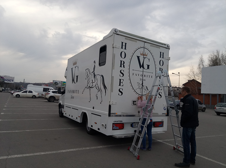 Брендирования фургона автомобильной пленкой