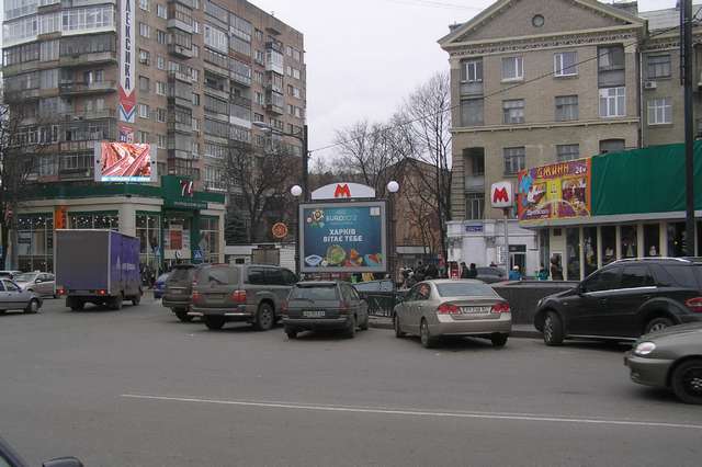 Пушкінська вул. — Ярослава Мудрого вул. (Петровського вул.), 38_